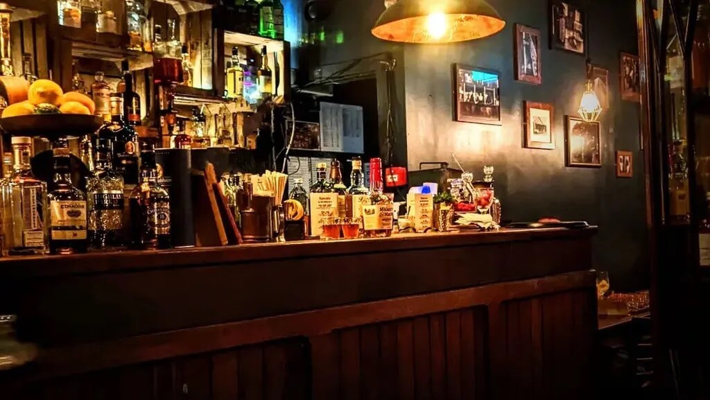 Berry & Rye, a hidden speakeasy bar in Liverpool, providing a unique and fun ambiance with its vintage decor