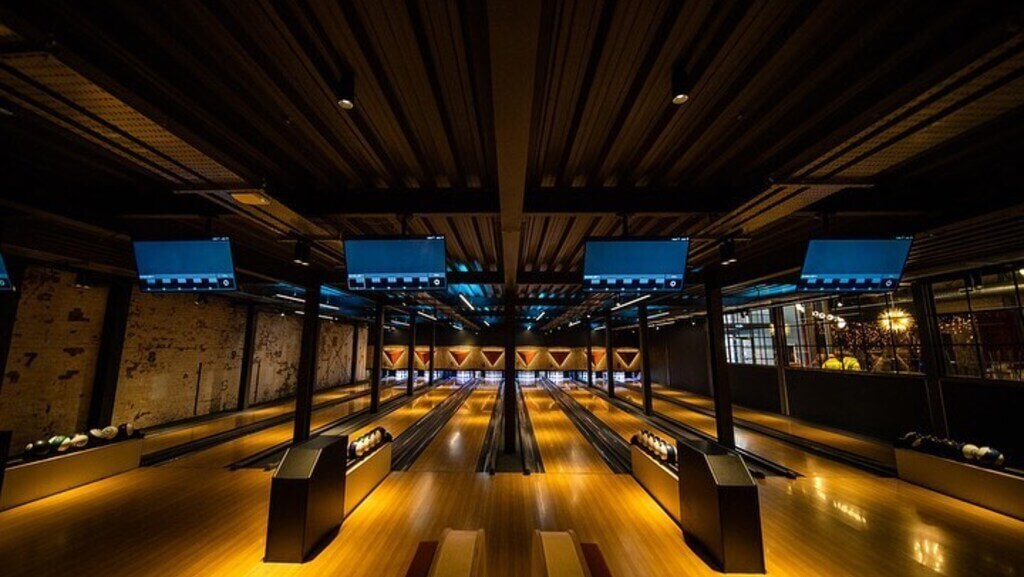 The luxurious Pins Social Club in Liverpool, offering fun bowling experiences for hens